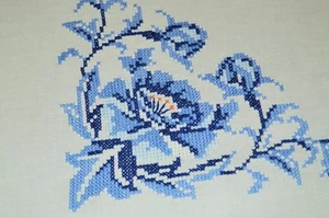 ART DECO INSPIRED BLUE FLORAL! VTG GERMAN SPRING HAND EMB LINEN TABLECLOTH - Picture 1 of 10