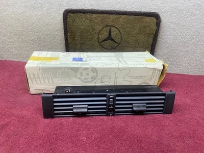 Boquilla sopladora central Mercedes Benz W 124 NOS Foto 1 de 4