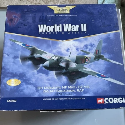 Corgi Aviation # AA32803 De Havilland Mosquito NF.Mk II RAF No.141 Escuadrón  Foto 1 de 4