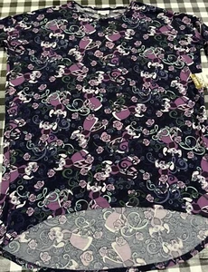 Camisa Túnica LuLaRoe S Disney Irma Pequeños Villanos Reina Corazones Púrpura Rosas #732 - Imagen 1 de 6