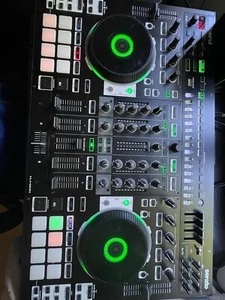 Roland DJ-808 Controller - Picture 1 of 2