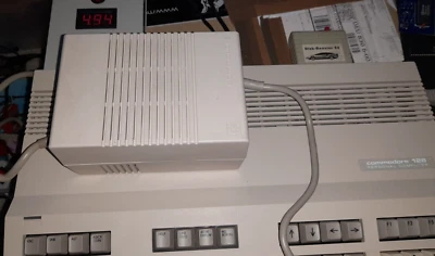 schönes helles ORIGINAL NETZTEIL US 110 Volt Version für COMMODORE C128 checked - Bild 1 von 4