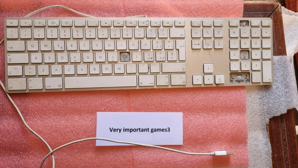 1679-Tastiera USB Apple A1243 Con Tastierino Numerico - Immagine 1 di 1