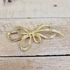Vintage Trifari Brooch Pin Gold Tone Bow Ribbon Dramatic Huge Stunning Signed - Picture 1 of 4