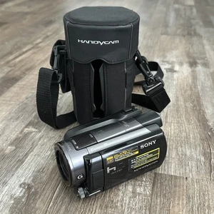 Sony HDR-XR520V Hi-Definition AVCHD HDD 12.0MP Camcorder Nightshot With Case - Picture 1 of 9