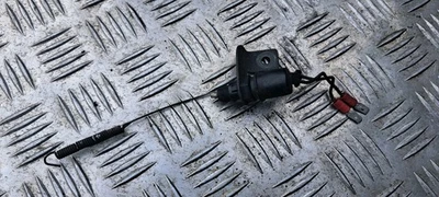 INTERRUPTOR LUZ FRENO TRASERO SUZUKI SV1000 S 2004 CON SOPORTE Y RESORTE.  Foto 1 de 3