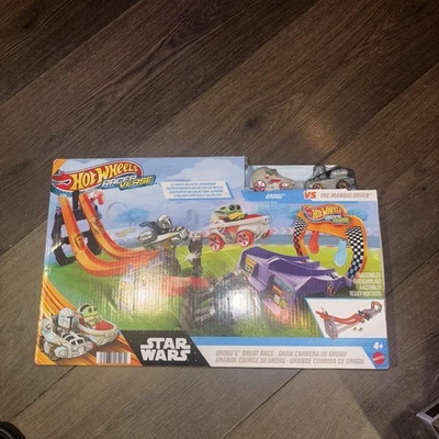 Mattel Hot wheels Racer Verse Star Wars GROGU vs THE MANDALORIAN playset NIB - Image 1 of 4