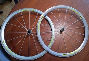 Used Mavic Cosmic/Cosmic Pro 700c Wheelset - Picture 1 of 15