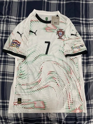Portugal Jersey 2025 Away Ronaldo #7 UEFA Nations League Size Large Slim Fit - Image 1 of 4