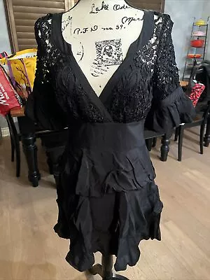 NUEVO CON ETIQUETAS Vestido Negro de Encaje de Seda con Volantes Manga Burbuja ¡¡Cuello en V!! Sexy Talla M Foto 1 de 4