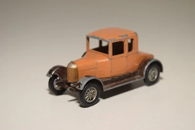 A35 1:64 MATCHBOX LESNEY 8 MORRIS COWLEY BULLNOSE BROWN OTTIME CONDIZIONI. - Immagine 1 di 4