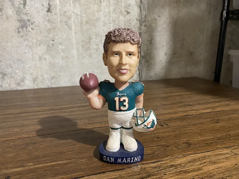 DAN MARINO Miami Dolphins Quarterback Club Bobblehead NFL Cover