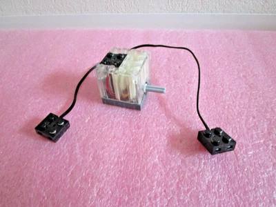 Lego Technik Motor 9V transparent mit Anschlusskabel - Bild 1 von 2