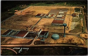 Postal de MARIAN, Illinois de 1960 "PRISIÓN FEDERAL" vista Arial / cromo - sin usar - Imagen 1 de 2