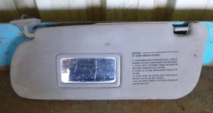Hyundai Sonata EF 5/98-4/01 Left Sunvisor - Picture 1 of 3