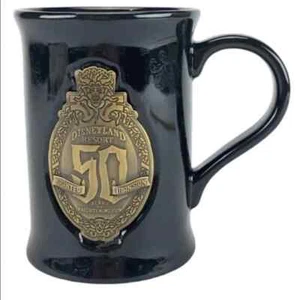Taza de cerámica de papel de pared del 50 aniversario de la mansión embrujada de Disney Parks Disneyland - Imagen 1 de 8
