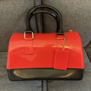 Isomers Ca Womens Handbag Hard Plastic Red Black *NWT* - Picture 1 of 5