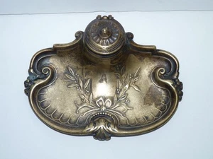 Antique c1900 European Brass Inkwell, Scrolled Repousse Decoration, W 16.2 cm - Picture 1 of 10