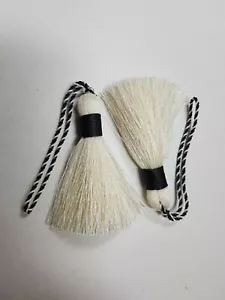 2 GLANDS DE CLEF COULEUR BLANC ET GRIS FONCÉ PASSEMENTERIE HOULES - Imagen 1 de 6