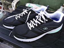 dr scholl's steady sneaker