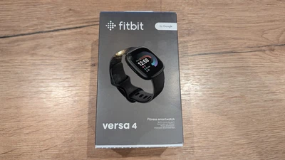 Fitbit Versa 4 – Schwarz – Neu & OVP – Versiegelt – Mit Garantie - Bild 1 von 3