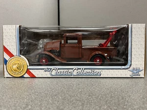 Camioneta Ford 1934 marrón colección clásica certificada Road Legends 1:18 - Imagen 1 de 12