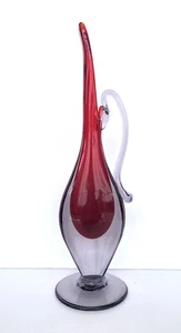 Jarra jarra de vidrio artístico Sommerso MCM roja Bud Ewer con mango aplicado 12” de alto - Imagen 1 de 6