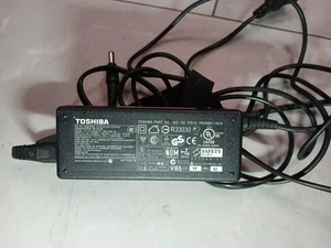 Toshiba AC Adapter ADP-75SB AB 19V 3.95A Laptop Charger Genuine OEM - Picture 1 of 4