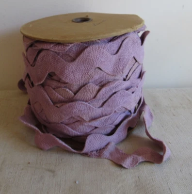 Vintage Spool of GIANT Ric Rac Lavender 73 yds Embellishment/decoration/Clothing - Image 1 of 4