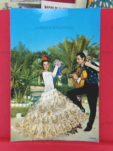 CPA N°1120, DANSEUSE ESPAGNOLE AVEC DÉCORS EN RELIEF - Picture 1 of 3