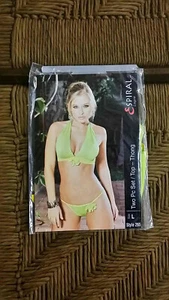 Juego de dos piezas, tapa y tanga, verde y amarillo, grande, LEER COMENTARIOS - Imagen 1 de 6