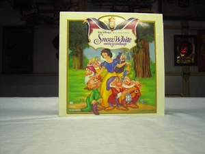 Walt Disney's MASTERPIECE Snow White 7 Dwarfs Laserdisc - Picture 1 of 2