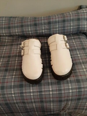 little bernardo kid's white leather clogs, 2 side buckle vented sides - Image 1 of 3