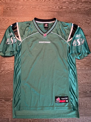 Reebok Saskatchewan Roughriders CFL Jersey mens size M GREEN NWOT EXC BLANK Cover