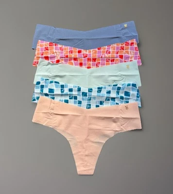 Lot 5 Victoria’s Secret sz M No-Show Thong String Panty Bundle Pack - Image 1 of 4