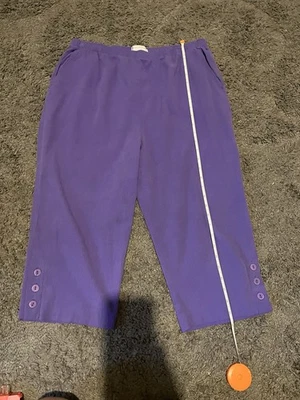 Pantalones Cortos Draper’s & Damon’s Púrpura con Detalle de Botones Talla PL Foto 1 de 4