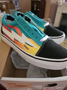 Revenge X Storm II Vol. 1  Teal Flame  Men’s Athletic Sneakers   Size 5  - Picture 1 of 5