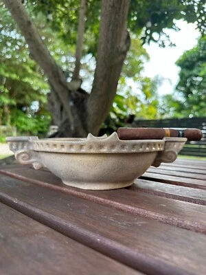 Cenicero artesanal pintado a mano Pompeya envejecido de cerámica coleccionable de La Habana Vieja Foto 1 de 4