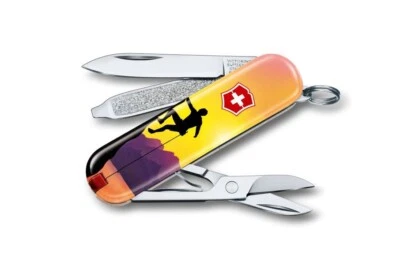 Nuevo cuchillo multiherramienta Victorinox Swiss Army Classic SD 2020 Climb High 2,25 Len Foto 1 de 4