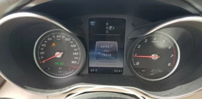 2015 C 级 OE 速度计集群 79K 英里 梅赛德斯-奔驰 — 第 1/4 张图片