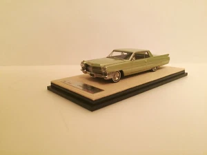 1/43 1964 Cadillac Coupe Deville lime metallic LE 109 pcs. GLM / Briefmarkenmodelle - Bild 1 von 8