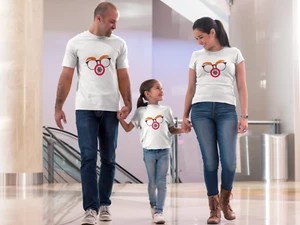 T-Shirt Red Nose Day Mama Papa Sohn Tochter Happy Smile besonderer Tag Geburtstag Geschenk - Bild 1 von 2