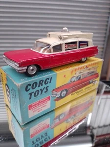 Corgi Toys Cadillac Superior Ambulance No.437 , 1st Series - Picture 1 of 11