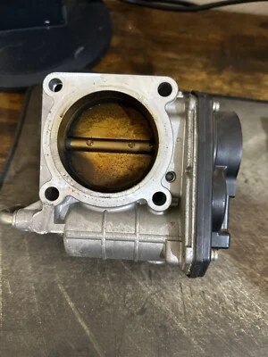 Corpo do acelerador Infiniti Q40 - Imagem 1 de 4