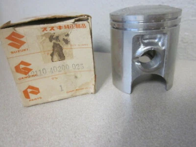 Pistón Suzuki 50,25 mm 1979-1981 RM100 12110-40200-025 NUEVO DE STOCK Foto 1 de 2