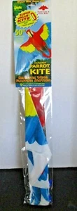 Aleta de ala de cometa loro arco iris de colección Gayla 55" con cordel y bobinadora - Imagen 1 de 4