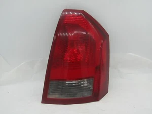 Luz trasera derecha para pasajeros Chrysler 300 2005 2006 2007 - Imagen 1 de 5