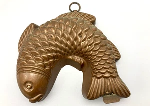 Vintage copper leaping fish mold Germany ?  8  1/4" wide kitchen wall decor - Picture 1 of 10