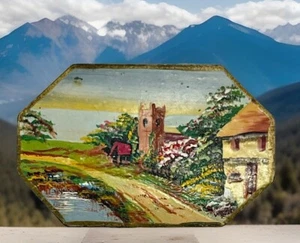 Antiguo paisaje victoriano pintado a mano de cabaña y castillo en broche de hojalata - Imagen 1 de 9