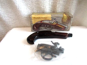 Vtg Avon Philadelphia Derringer Decanter Light Musk After Shave 3 Fl. Oz. Full - Picture 1 of 5